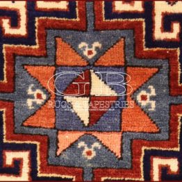 alfombra kazak antiguo